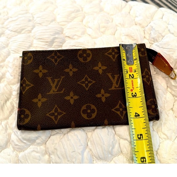 Authe Louis Vuitton monogram PM pouch - Picture 7 of 10